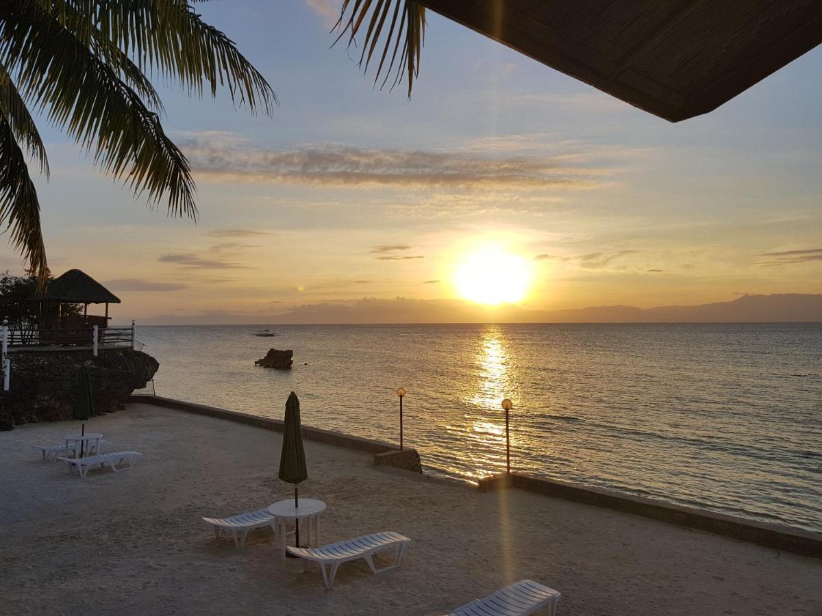 Tauig Beach Resort Моалбоал Екстериор снимка