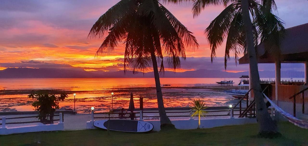 Tauig Beach Resort Моалбоал Екстериор снимка