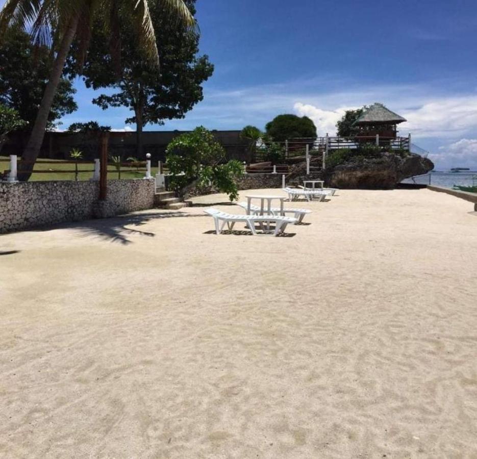Tauig Beach Resort Моалбоал Екстериор снимка
